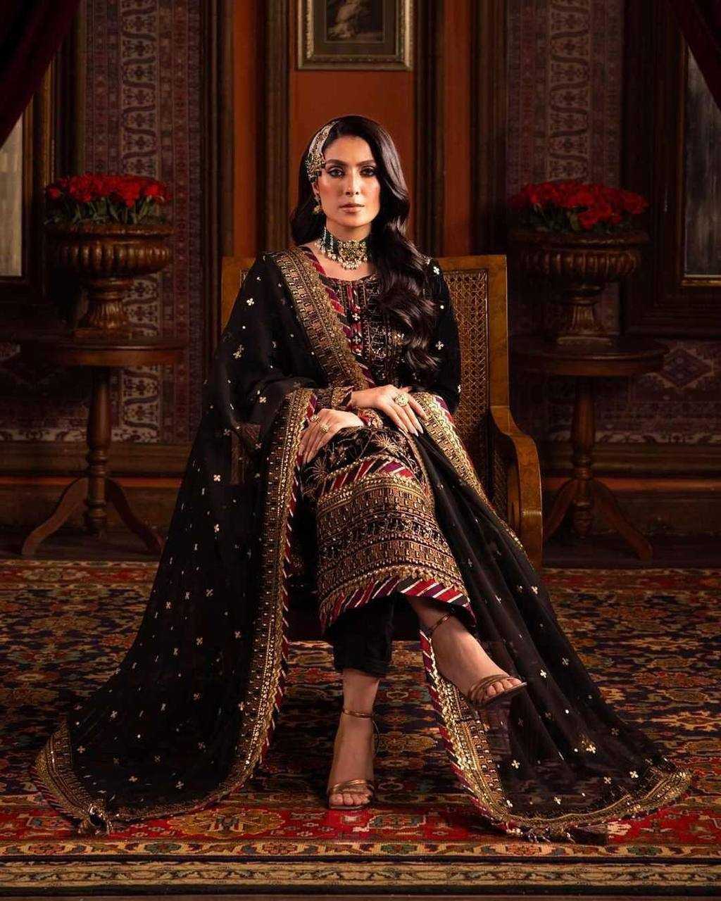 Velvet Embroidery Ladies Silk Party Wear Zari Work Suit