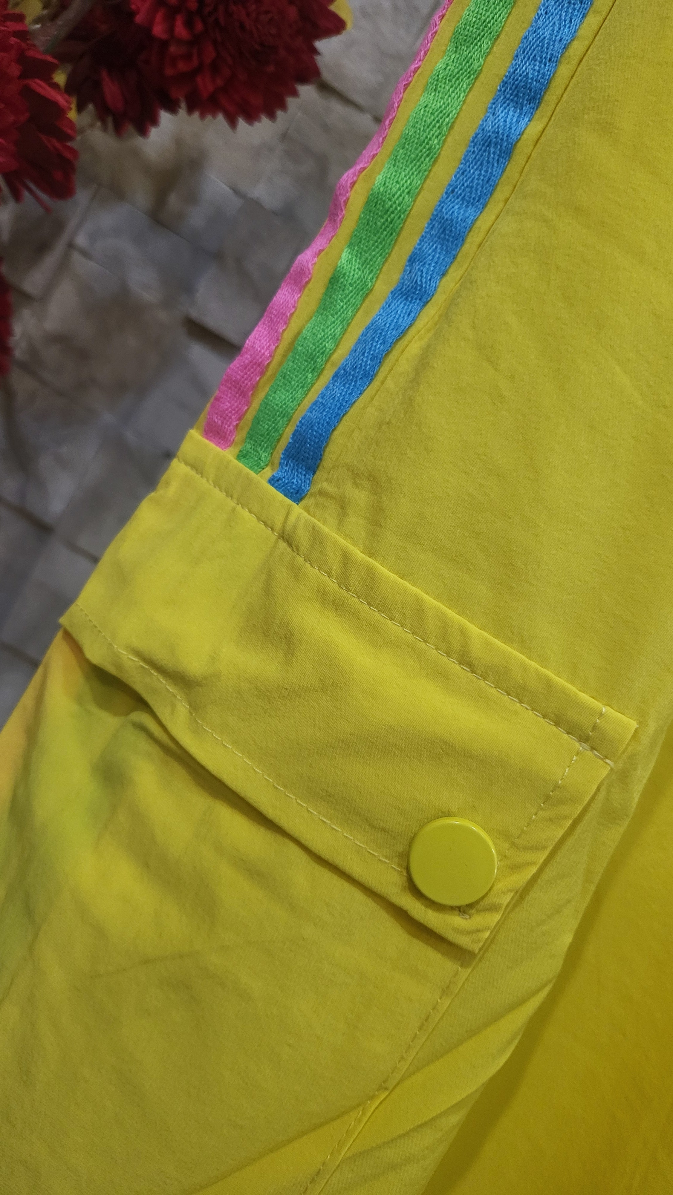 Women Relaxed Fit Balloon Joggers With Multicoloured Strips