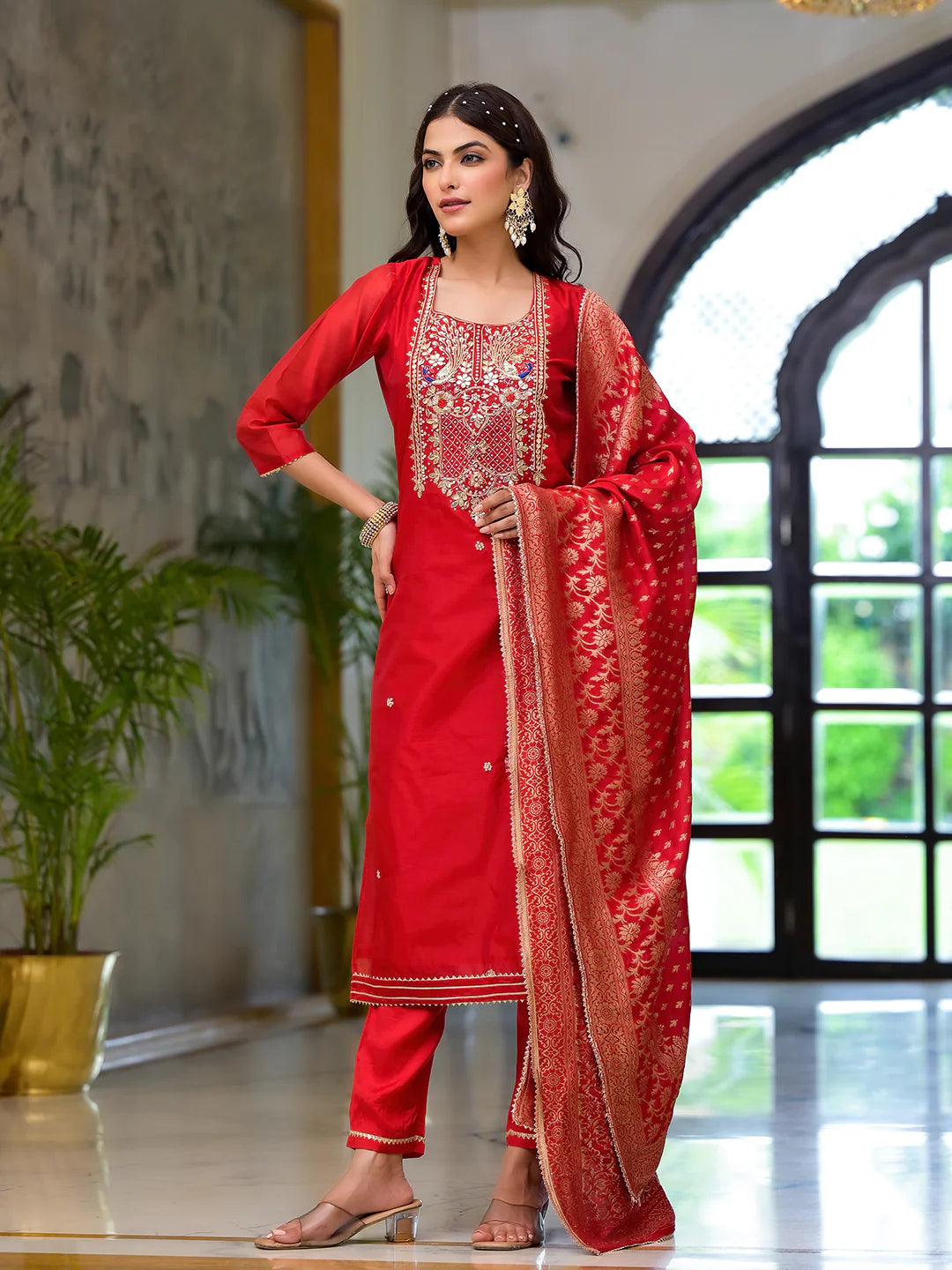 Sartaj Red Embroidered Chanderi Silk Kurta pants with Banarashi Dupatta