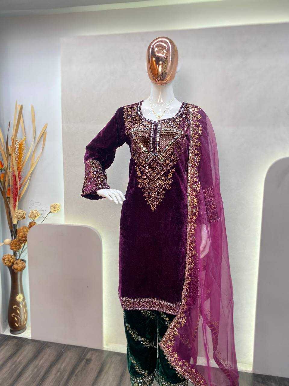 Kashmiri Velvet Embroidery Ladies Silk Ladies Party Wear Suit