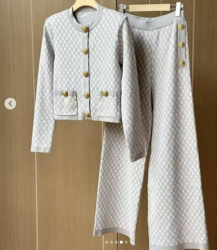 Set of 2 Pieces, Warm Fabric Long-Sleeved Shirt, Front Slit With Snap Button