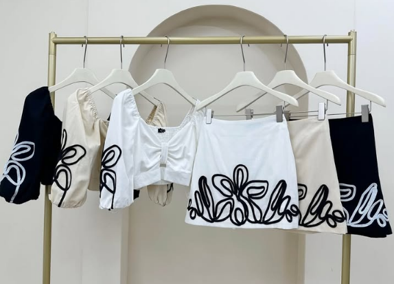 Openwork Bow And Short Skirt With Floral Rope Embroidery Coord Set