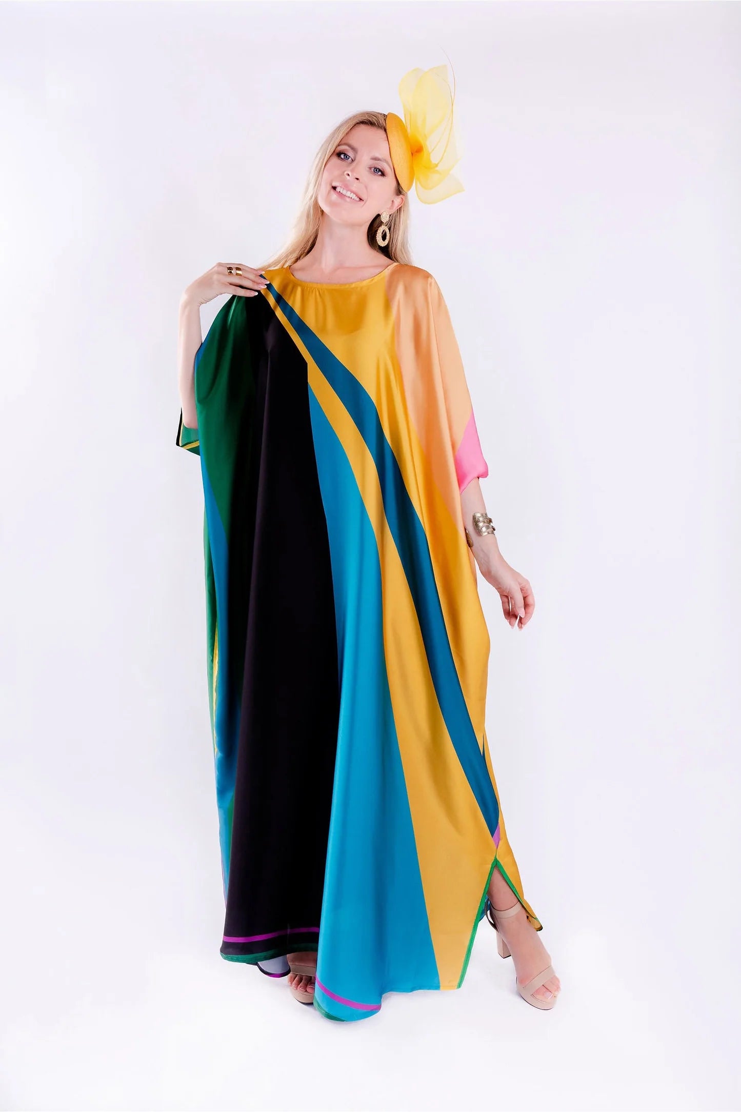 Silk Sculpt Abstract Elegance Kaftan