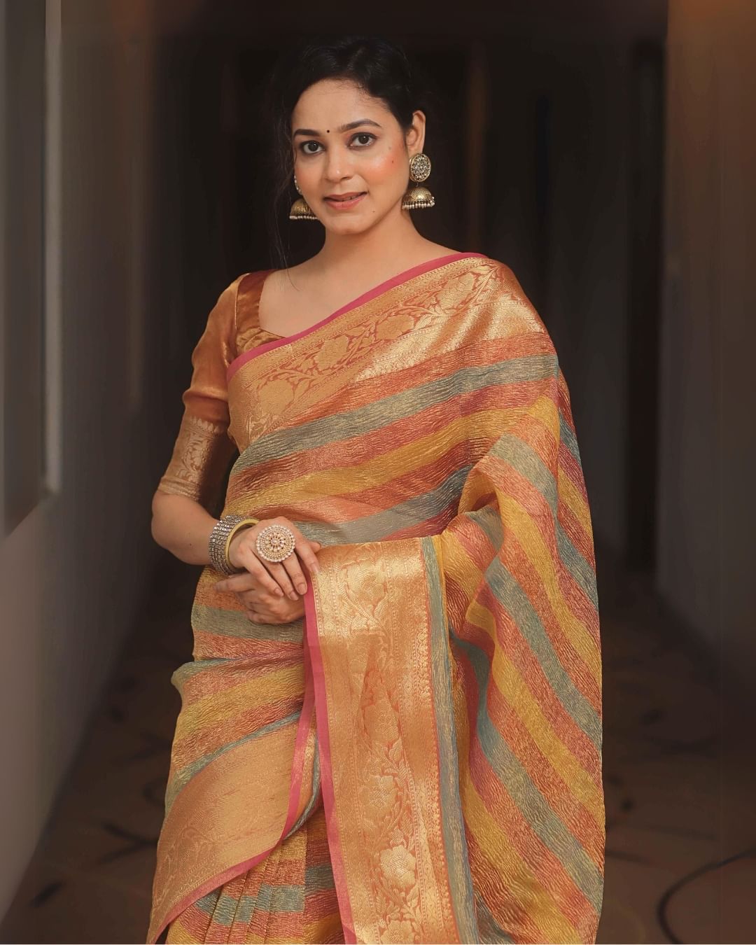 Handwoven Crushed Tissue Multicolor Saree