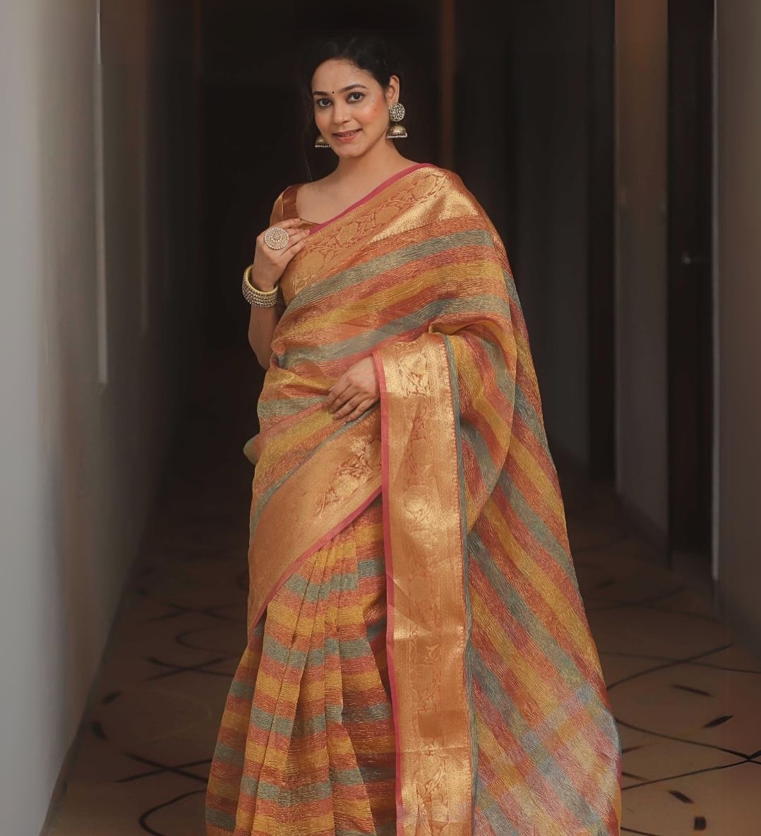 Handwoven Crushed Tissue Multicolor Saree