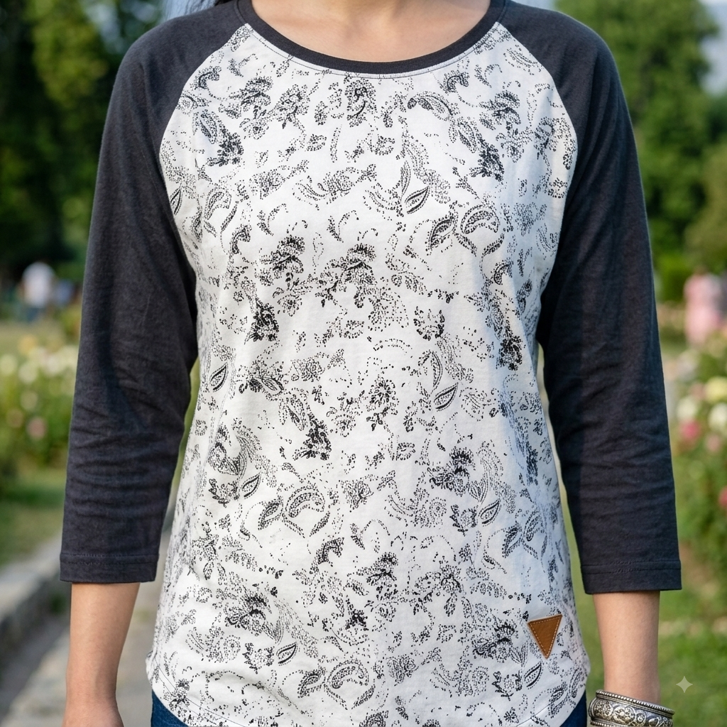 Black & White Abstract Print Raglan Top